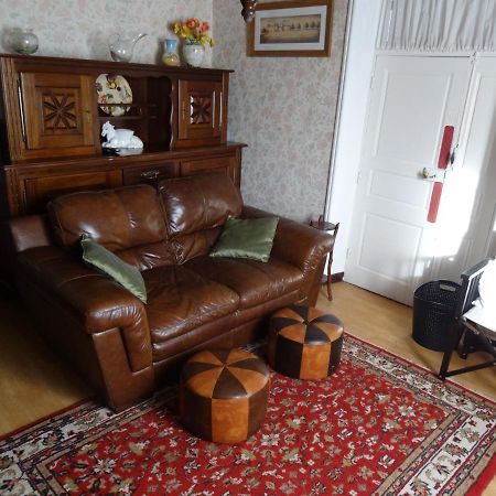 Charming French Cottage-Gite In The Heart Of Quiet Gorron المظهر الخارجي الصورة