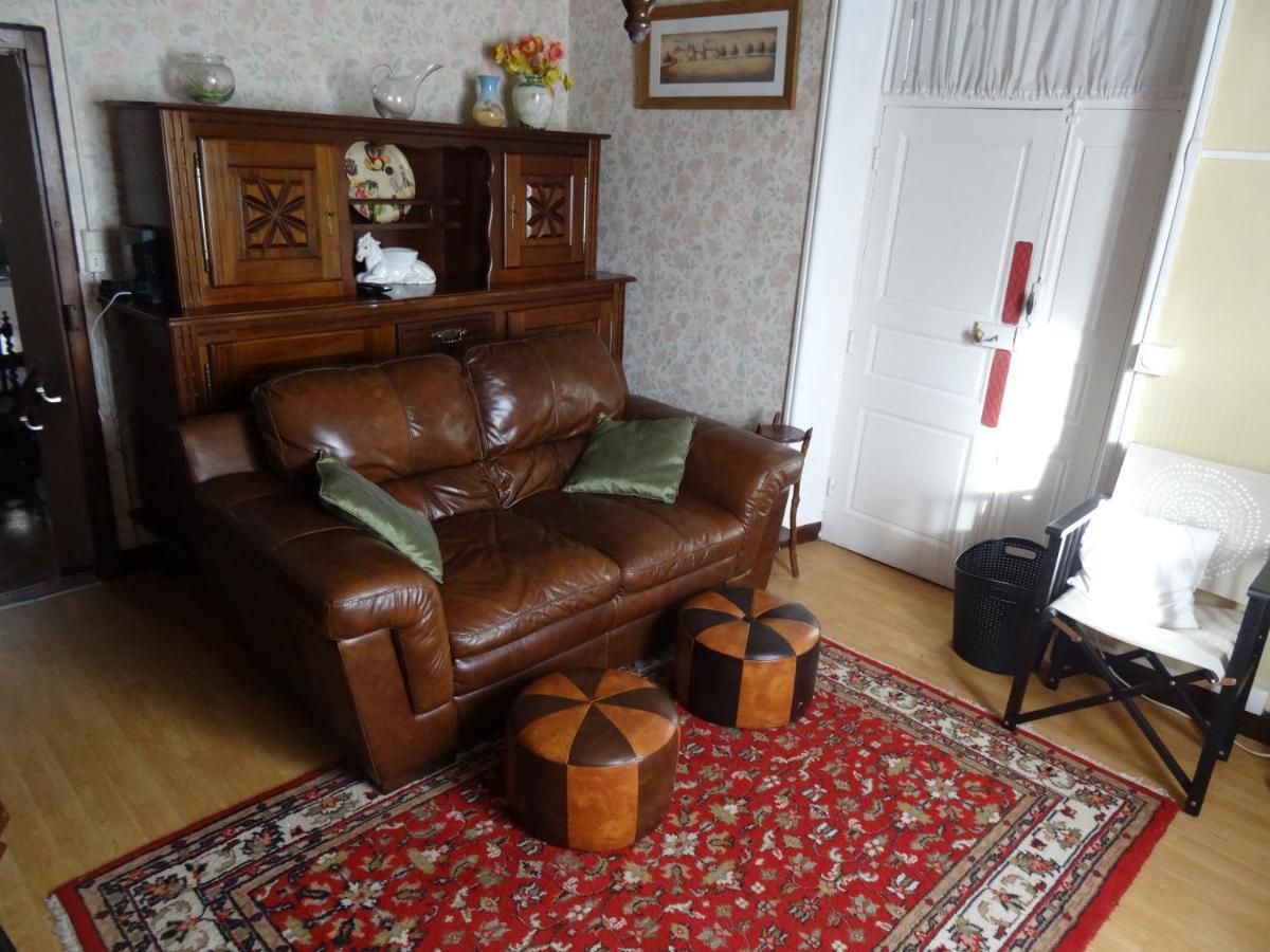 Charming French Cottage-Gite In The Heart Of Quiet Gorron المظهر الخارجي الصورة