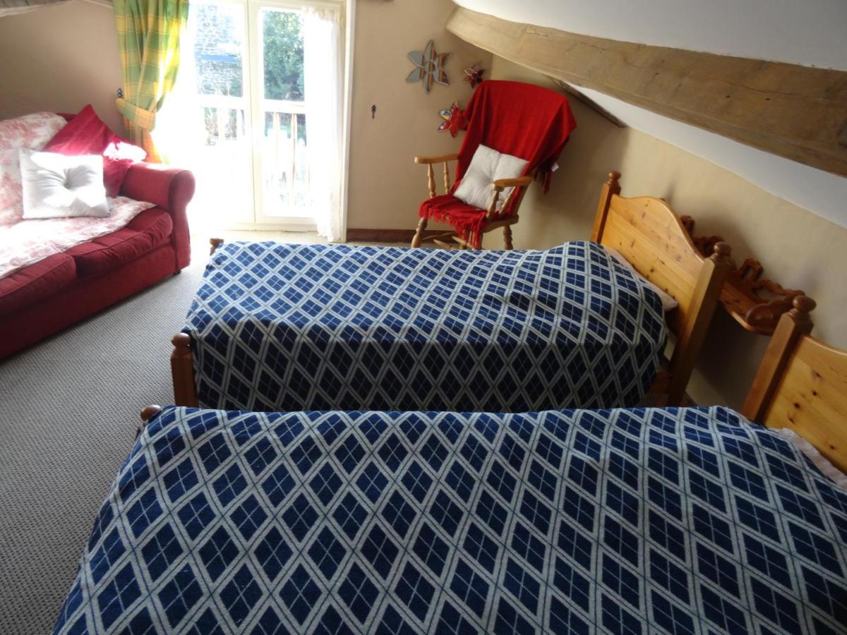 Charming French Cottage-Gite In The Heart Of Quiet Gorron المظهر الخارجي الصورة
