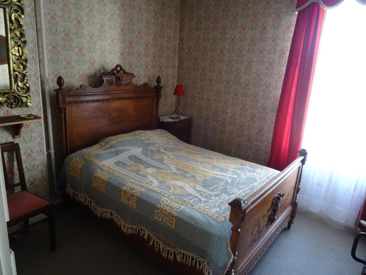 Charming French Cottage-Gite In The Heart Of Quiet Gorron المظهر الخارجي الصورة