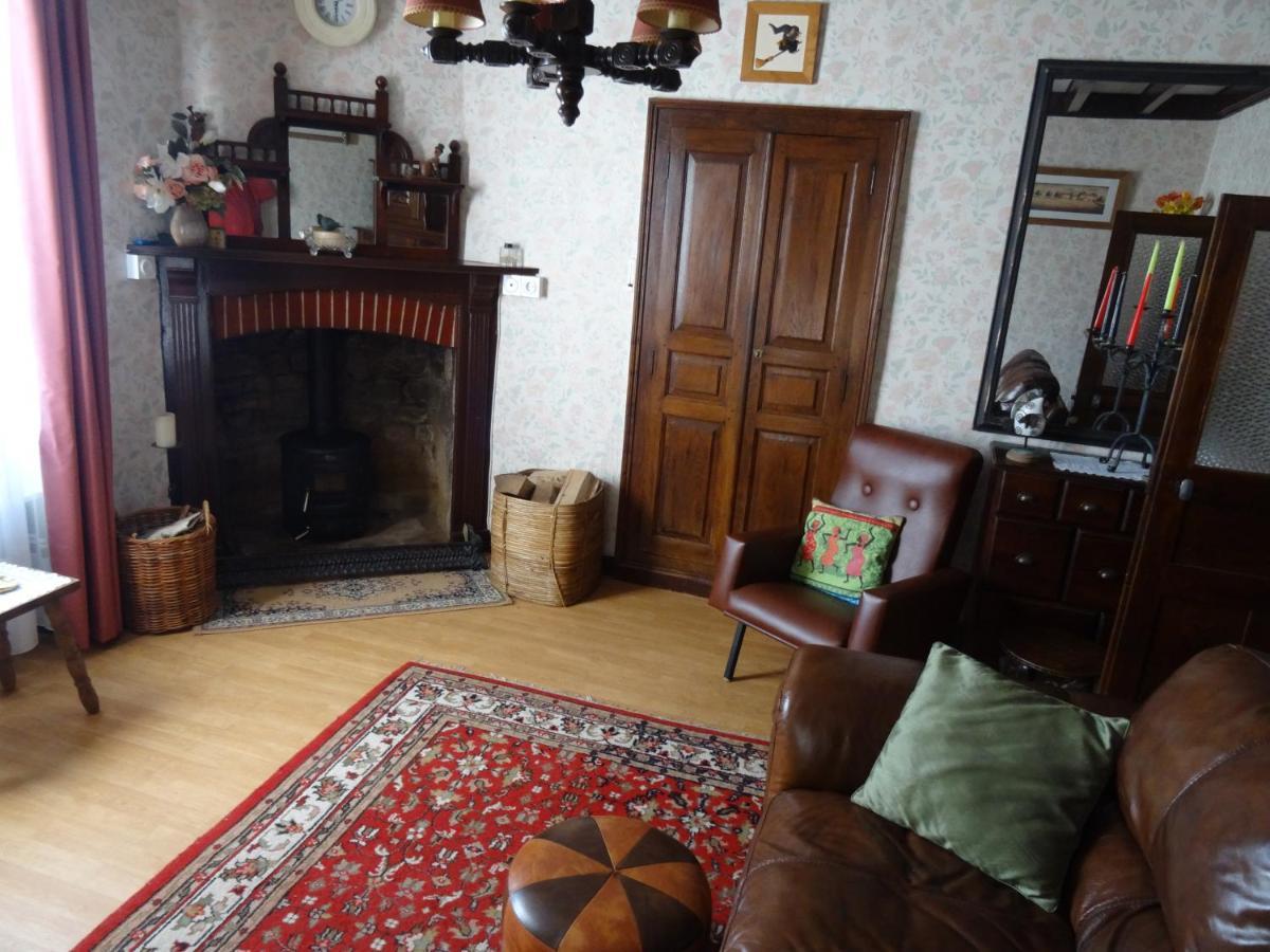 Charming French Cottage-Gite In The Heart Of Quiet Gorron المظهر الخارجي الصورة